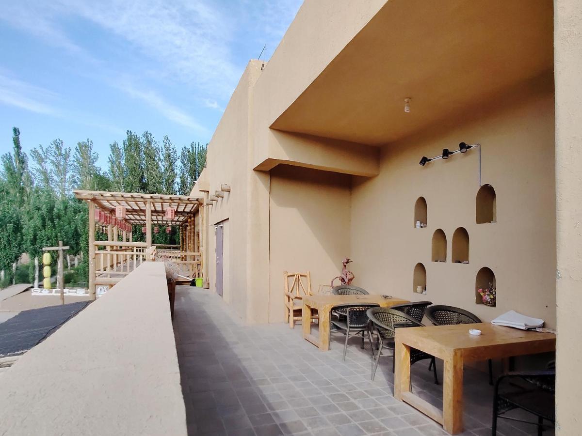 Dunhuang Silk Yododo Inn Esterno foto